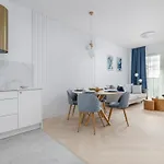 Baltic Marina By Renters Apartahotel